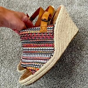 Tom’s Multicolored Espadrille Wedges